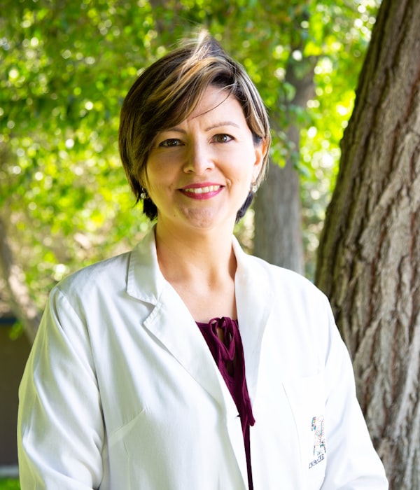 Dr. Anna Reeves